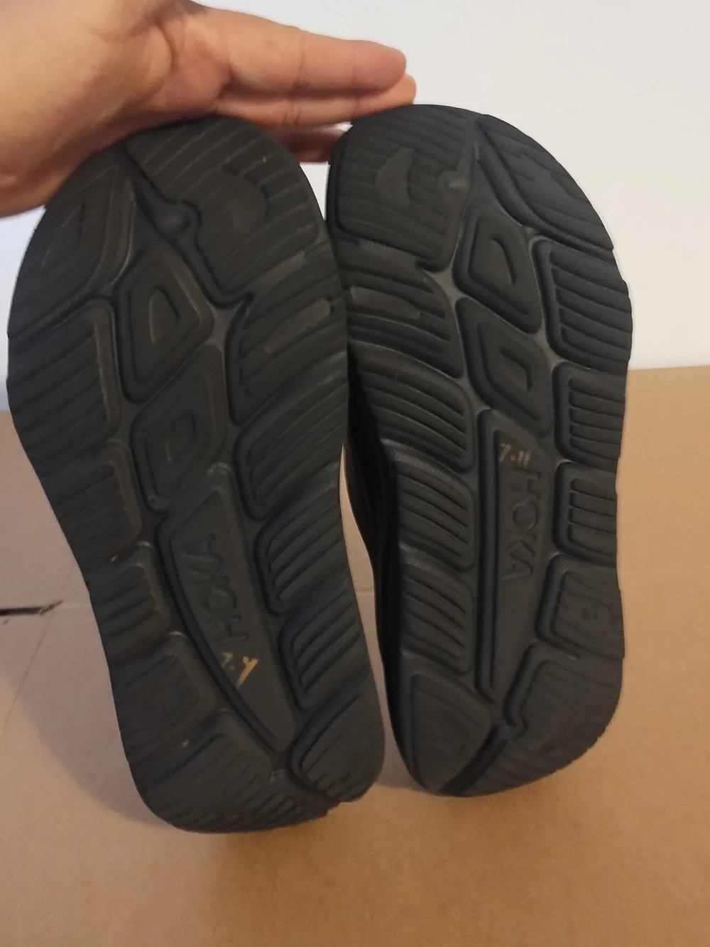 HOKA One One Ora Recovery Slide and Womens Slippers Black unisex very good